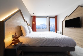 Hotel Base Camp Lodge