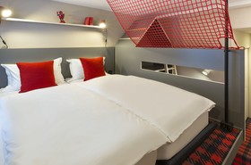RockyPop Hotel