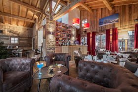 Hôtel Les Loges Blanches