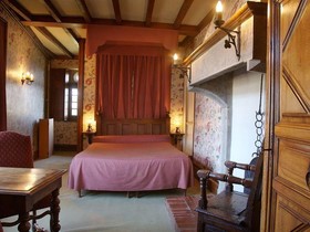 Hostellerie Du Vieux Pérouges