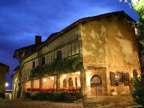 Hostellerie Du Vieux Pérouges