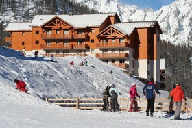 Les Gentianes