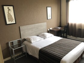 Adonis Lyon Est - Hôtel Artys