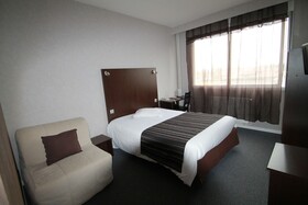 Adonis Lyon Est - Hôtel Artys