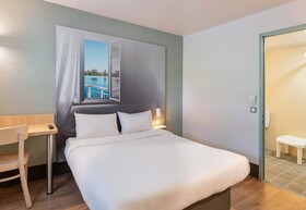 B&B Hôtel Lyon Saint Priest