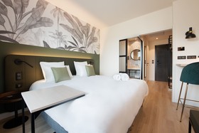 Hôtel Campanile Smart Lyon Est - Eurexpo Bron Aviation