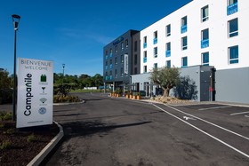 Hôtel Campanile Smart Lyon Est - Eurexpo Bron Aviation