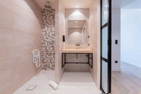 Hôtel Campanile Smart Lyon Est - Eurexpo Bron Aviation