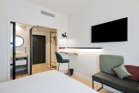 Hôtel Campanile Smart Lyon Est - Eurexpo Bron Aviation