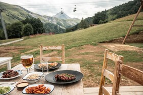 Hotel Les Cedres