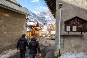 Langley Hotel Ski Lodge La Vieille Ferme