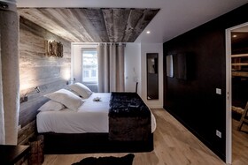 Rock Noir Spa