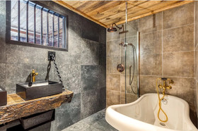 Chalet Raven