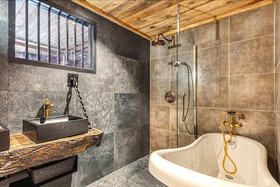 Chalet Raven