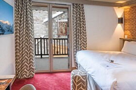 Hotel L'aigle Du Montana By Les Etincell