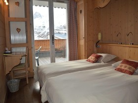 Paquis Hotel