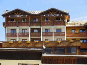 Paquis Hotel