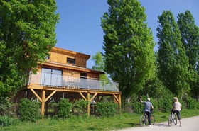 Kanopee Village de Trevoux Pitches