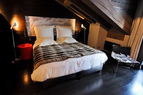 Avenue Lodge