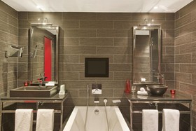 Avenue Lodge