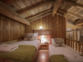Chalet Bivouac by Chardons