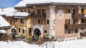 Hotel Du Bourg