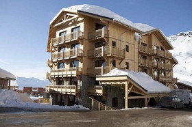 Langley Hotel Tango