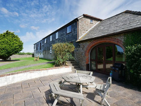Kennacott Court