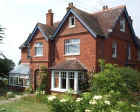 Northshorebude Backpackers Hotel