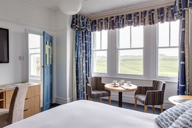 Tommy Jacks Beach Hotel