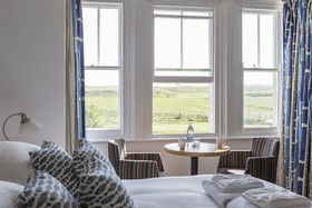 Tommy Jacks Beach Hotel