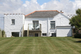 Halzephron House