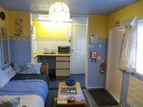 Dewolf Guest House