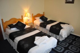 OYO Godolphin Arms Hotel