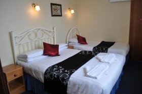 OYO Godolphin Arms Hotel