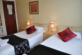 OYO Godolphin Arms Hotel