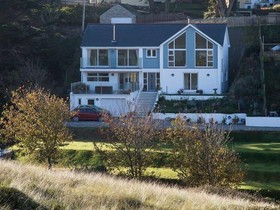 Holywell Bay B&B