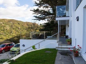 Holywell Bay B&B