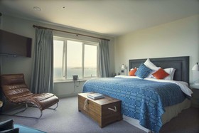 Lewinnick Lodge