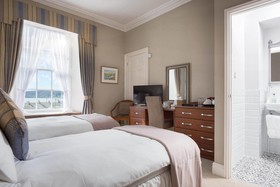 Camilla House - Guest house