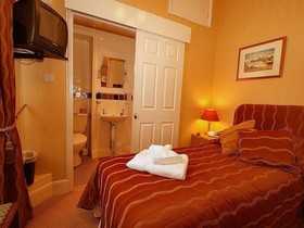 Camilla House - Guest house