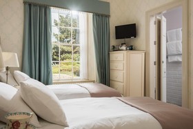 Camilla House - Guest house