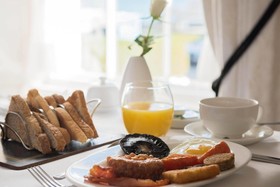 Camilla House - Guest house