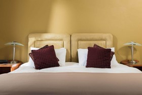 Camilla House - Guest house