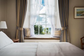 Camilla House - Guest house