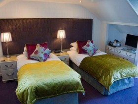 Camilla House - Guest house