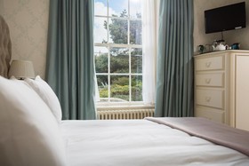 Camilla House - Guest house