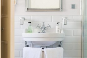 Camilla House - Guest house