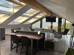 Uno - St Ives