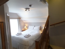 Bossiney House